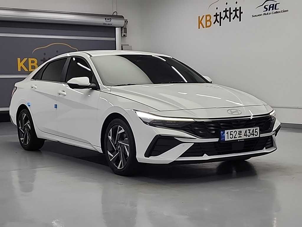 HYUNDAI Avante - Vista 4