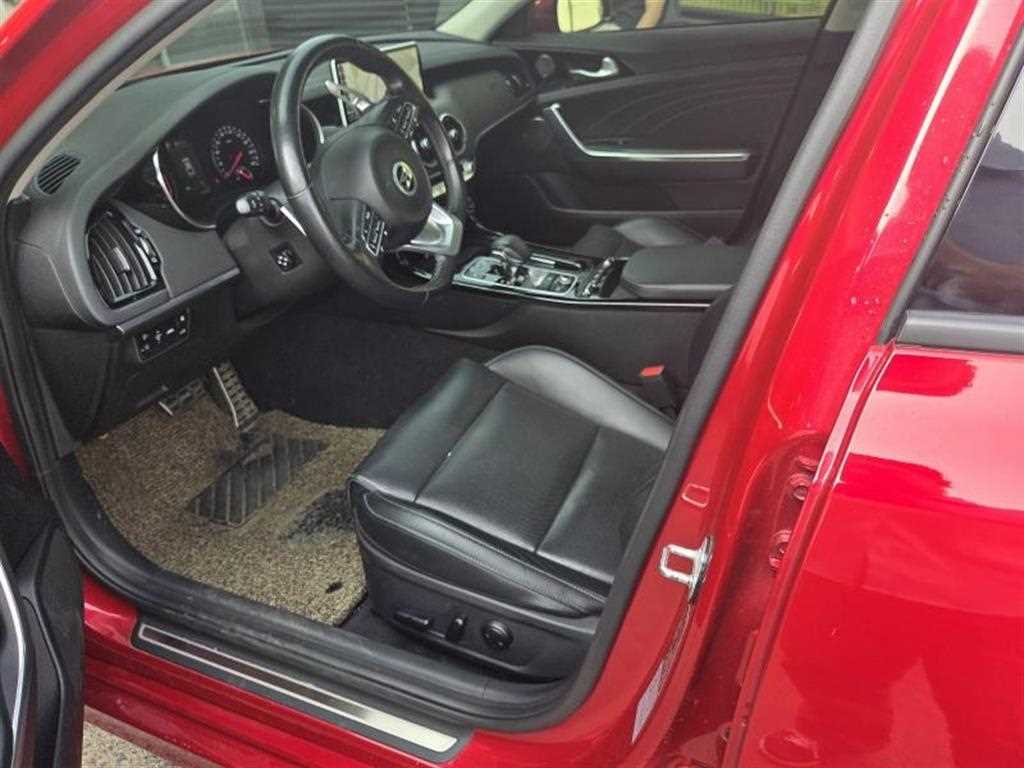 KIA Stinger - Vista 8