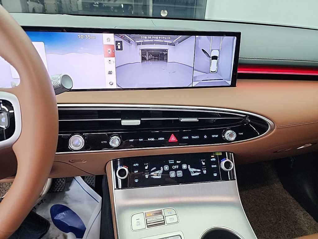 Genesis GV70 - Vista 10