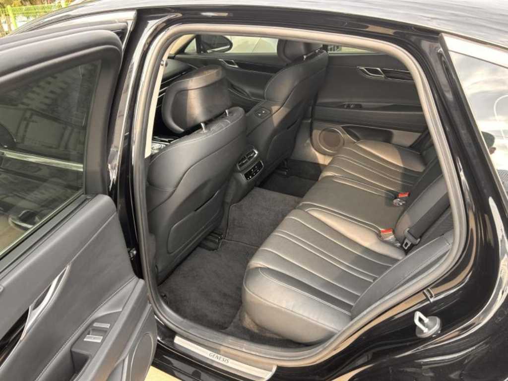 Genesis G80 - Vista 7