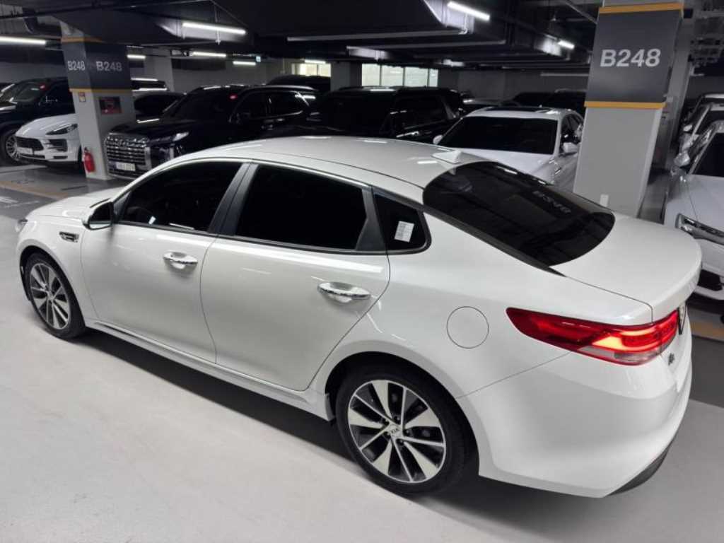 KIA K5 - Vista 3