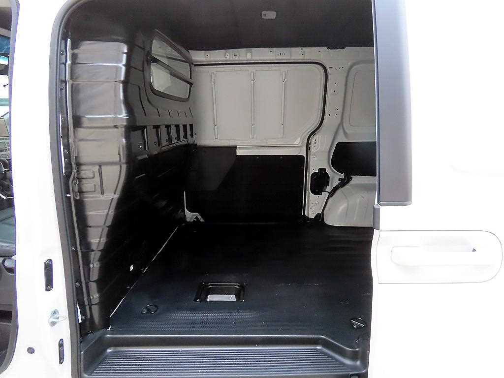 HYUNDAI Staria - Vista 6