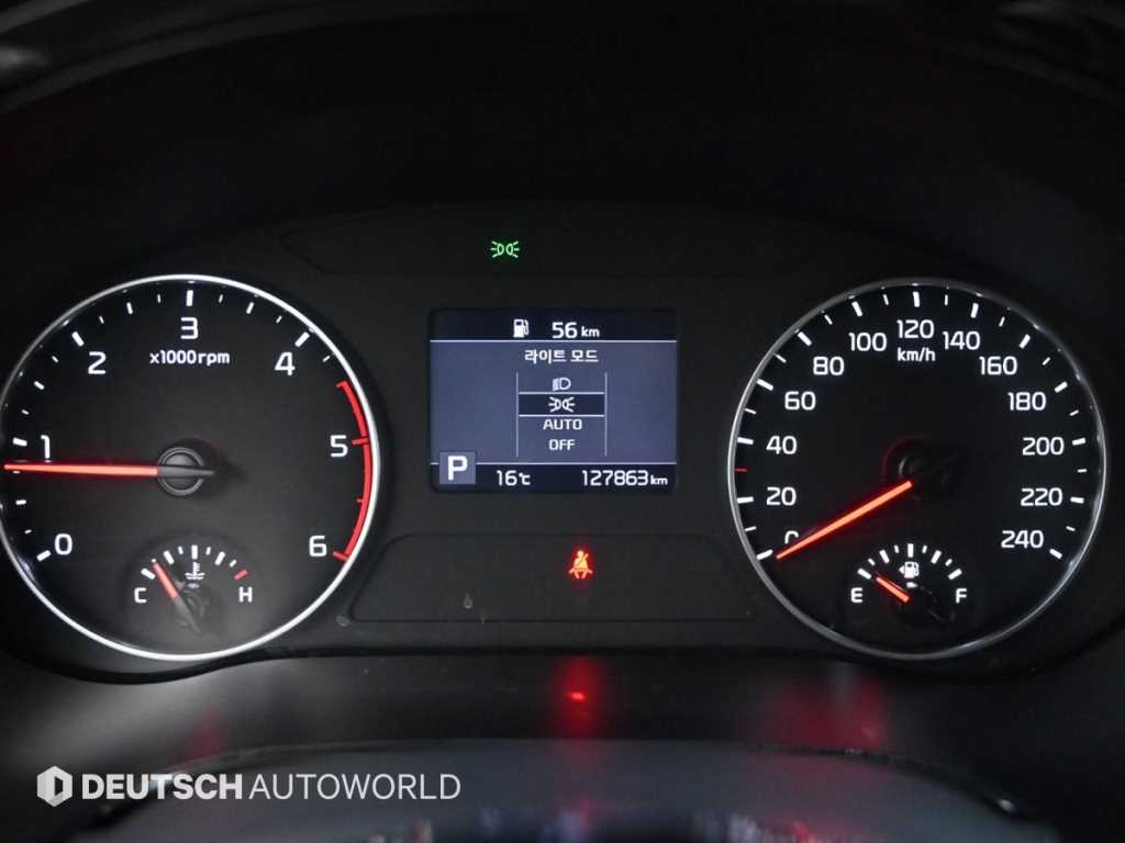 KIA Seltos - Vista 8