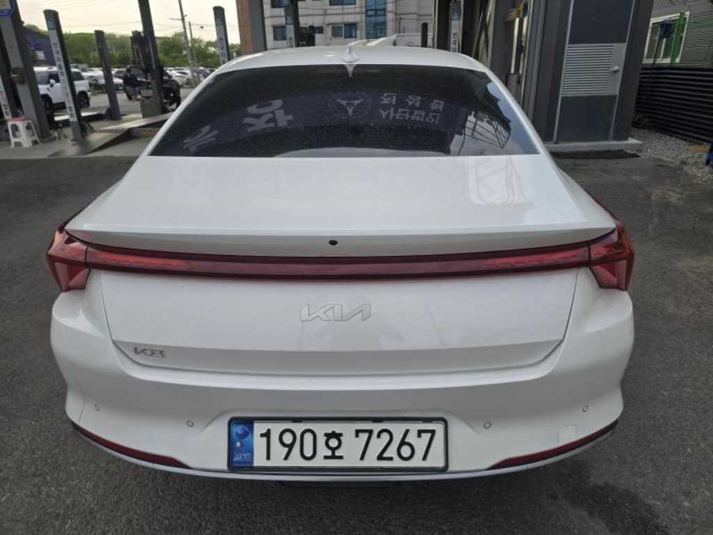 KIA K8 - Vista 3