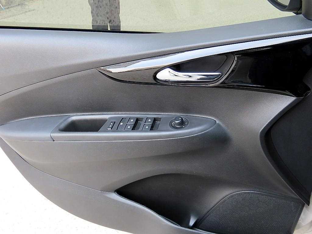 Chevrolet Spark - Vista 11