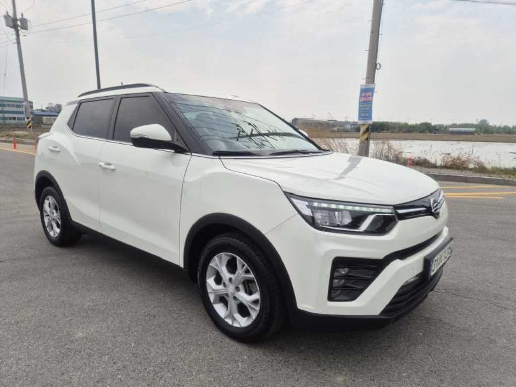 Ssangyong Tivoli - Vista 8