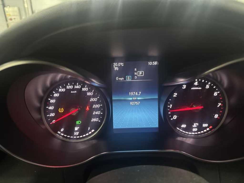 Mercedes Benz C Class - Vista 8