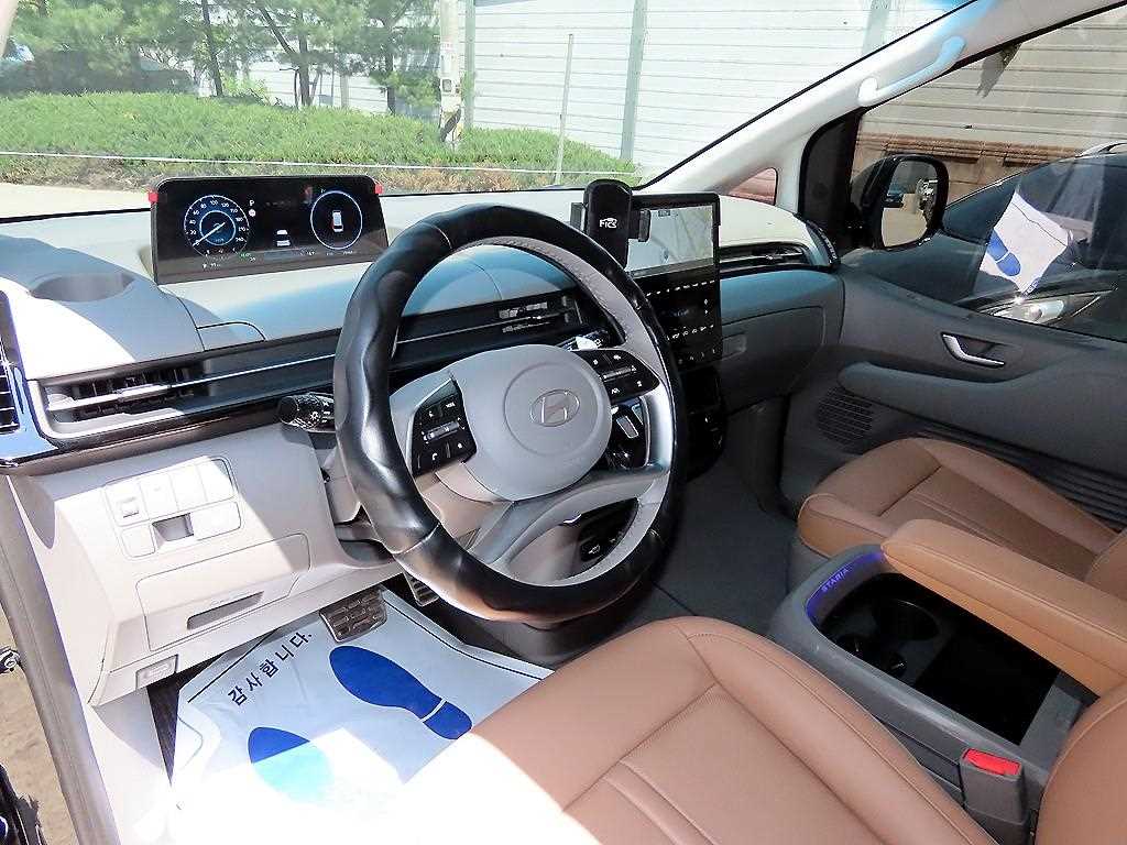 HYUNDAI Staria - Vista 7