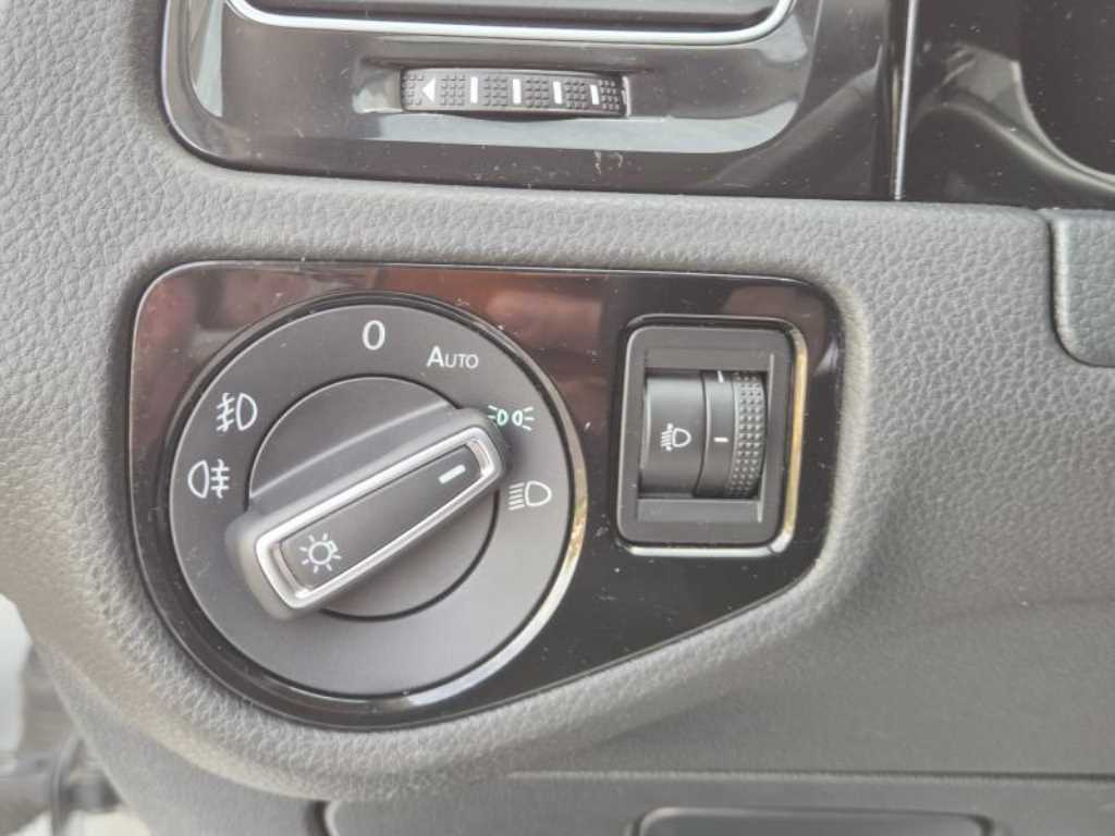 Volkswagen Golf 2013 Negro - Importación desde Corea - HF Imports Iquique - Foto 16