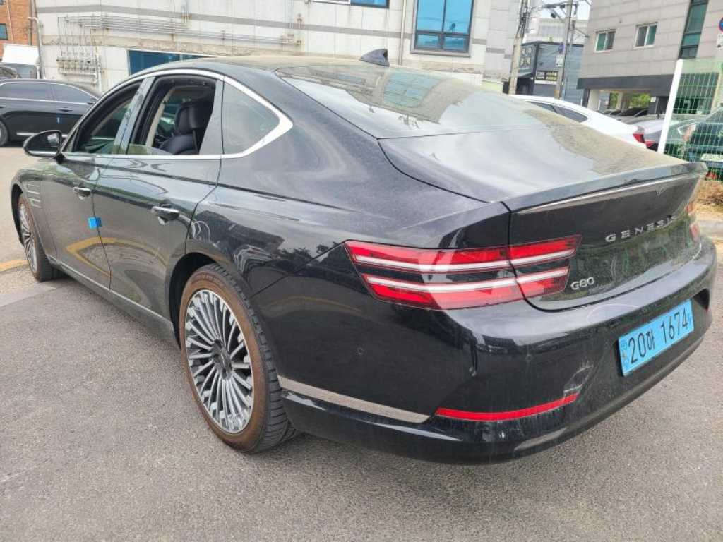 Genesis G80 - Vista 5