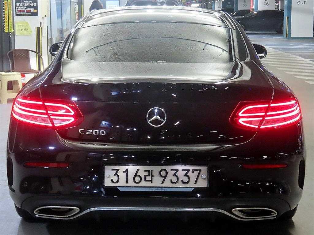 Mercedes Benz C Class - Vista 5
