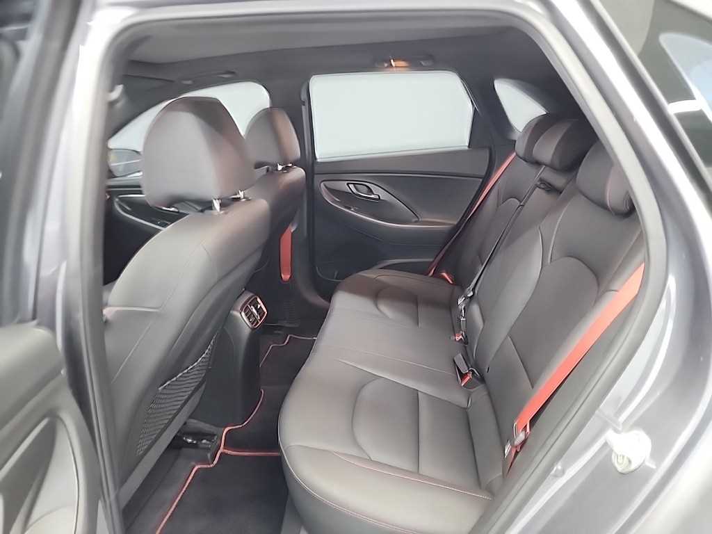 HYUNDAI i30 - Vista 12