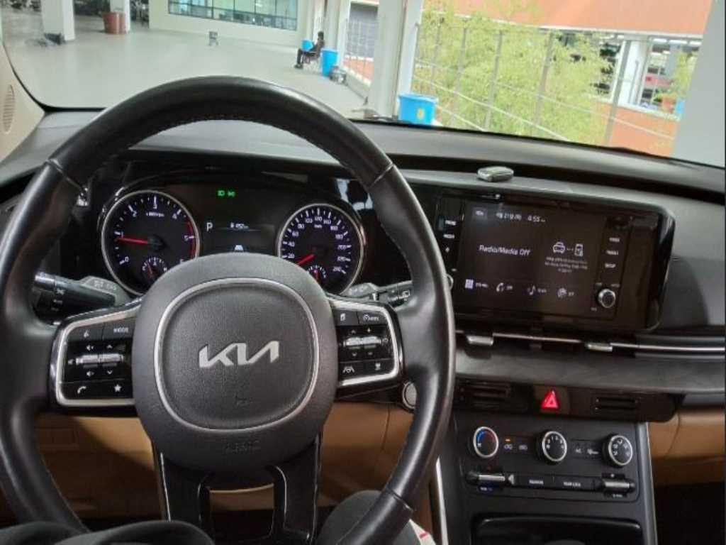 KIA Carnival 2022 Negro - Importación desde Corea - HF Imports Iquique - Foto 1