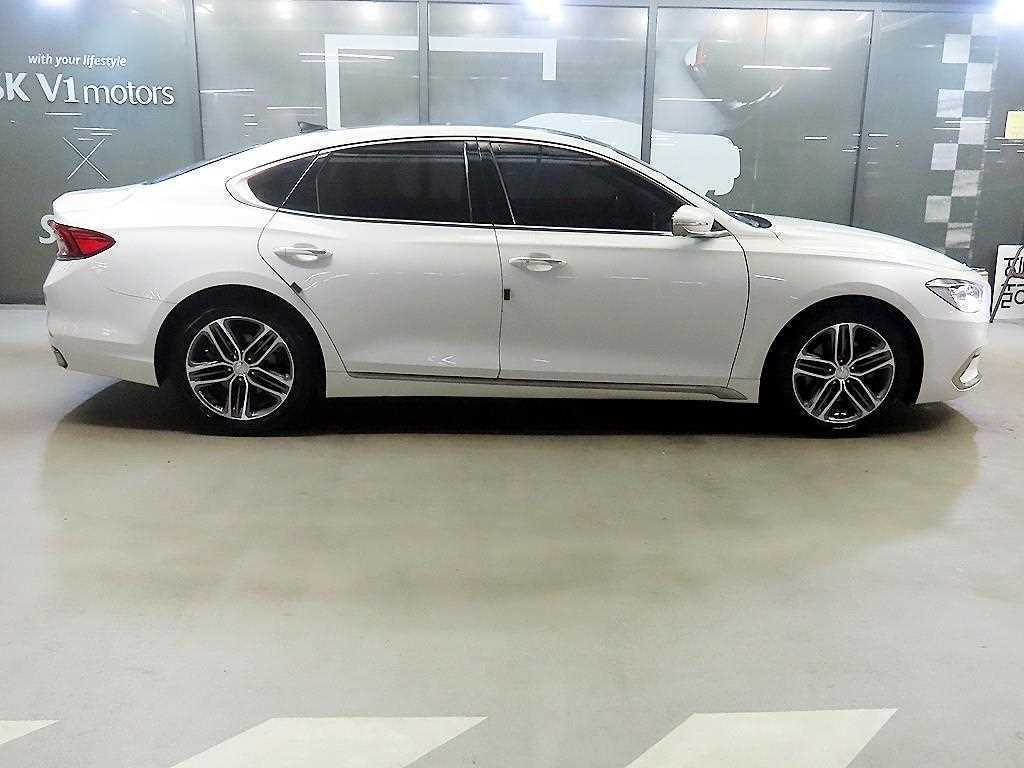 HYUNDAI Grandeur - Vista 3