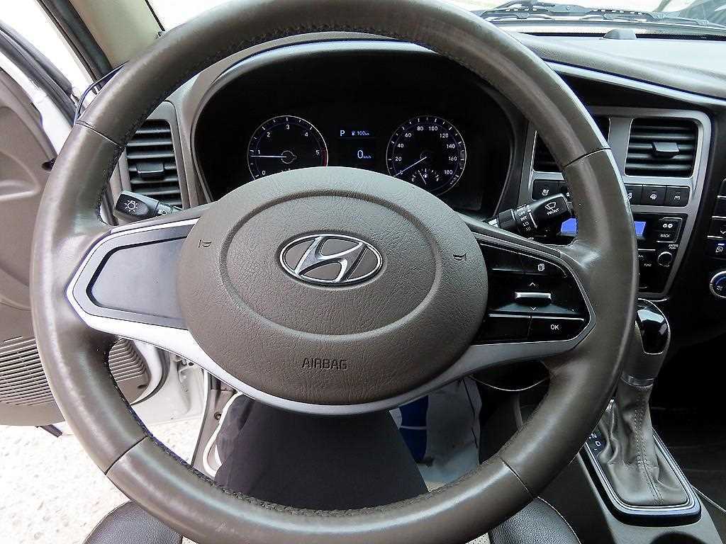 HYUNDAI Porter - Vista 9