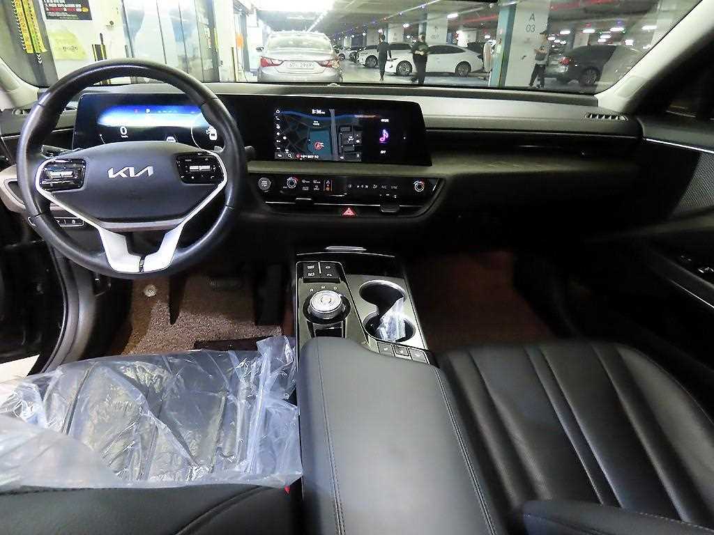 KIA K8 - Vista 10