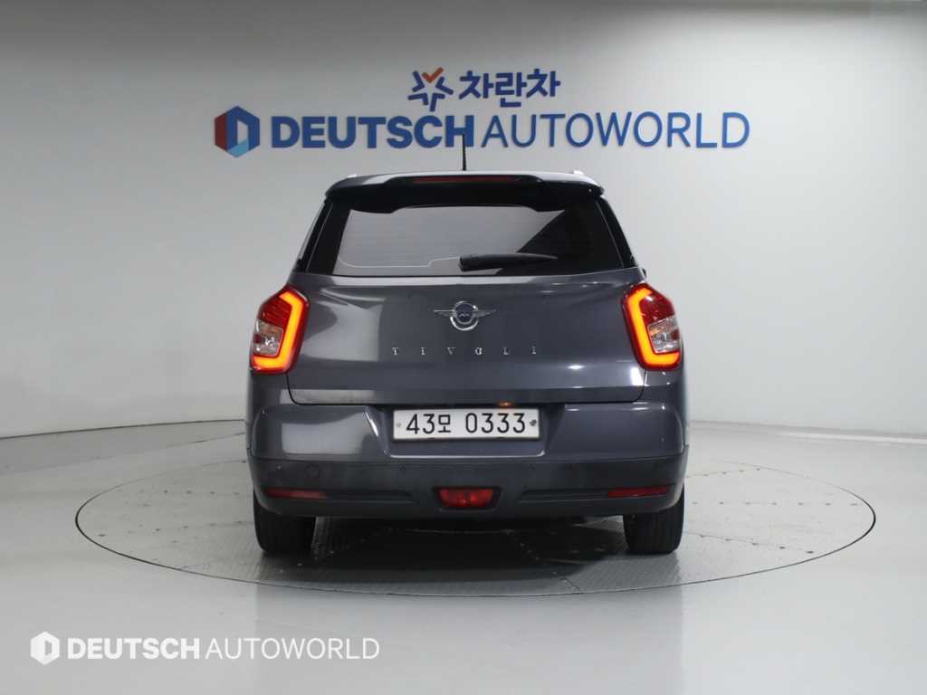 Ssangyong Tivoli - Vista 4