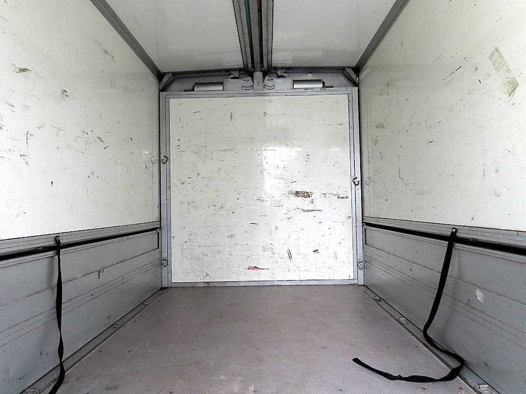 HYUNDAI Porter - Vista 5