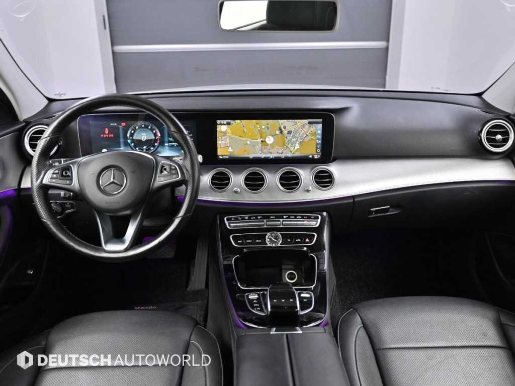 Mercedes Benz E class - Vista 7