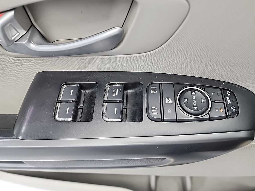 KIA Carnival 2016 Plateado - Importación desde Corea - HF Imports Iquique - Foto 16