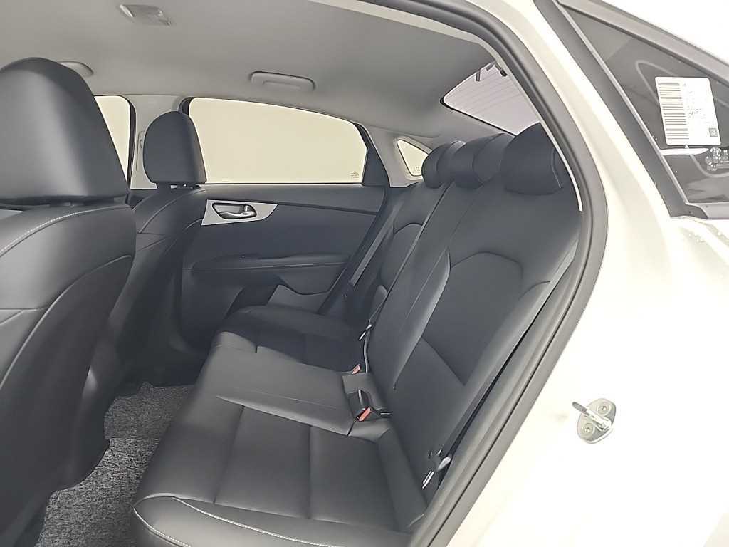 KIA K3 - Vista 12