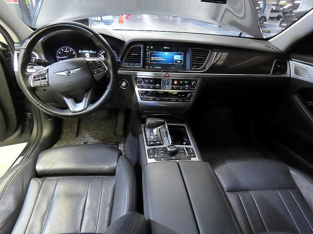 Genesis G80 - Vista 10
