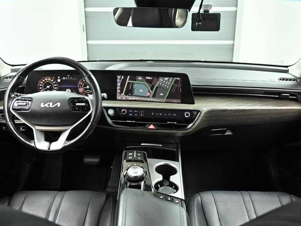 KIA K8 - Vista 7