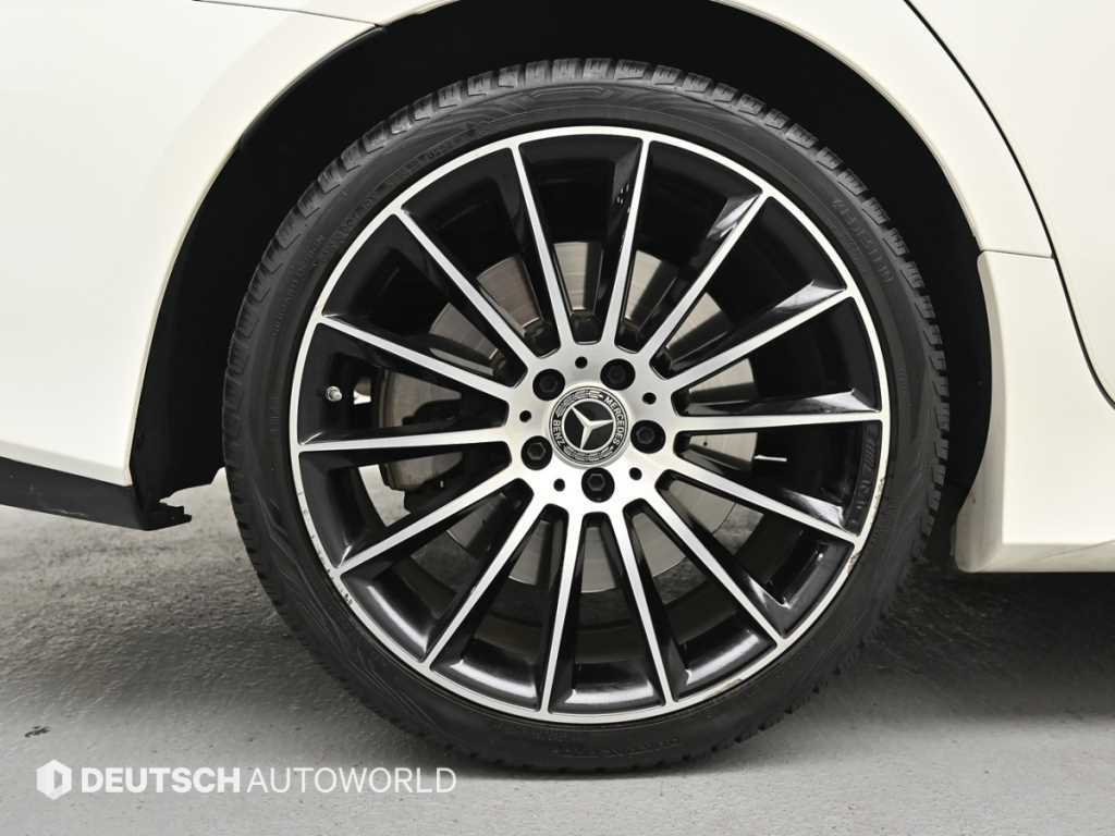 Mercedes Benz CLS Class - Vista 6