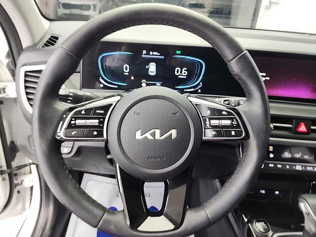KIA Seltos - Vista 9