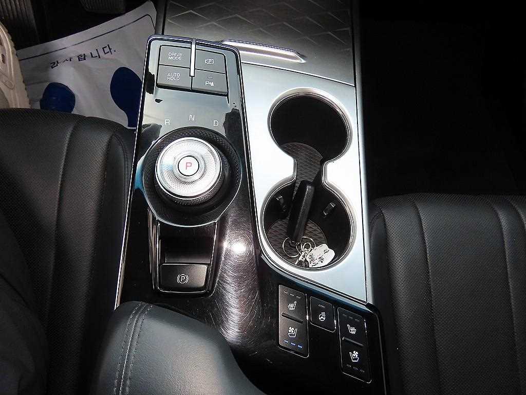 KIA K8 - Vista 10