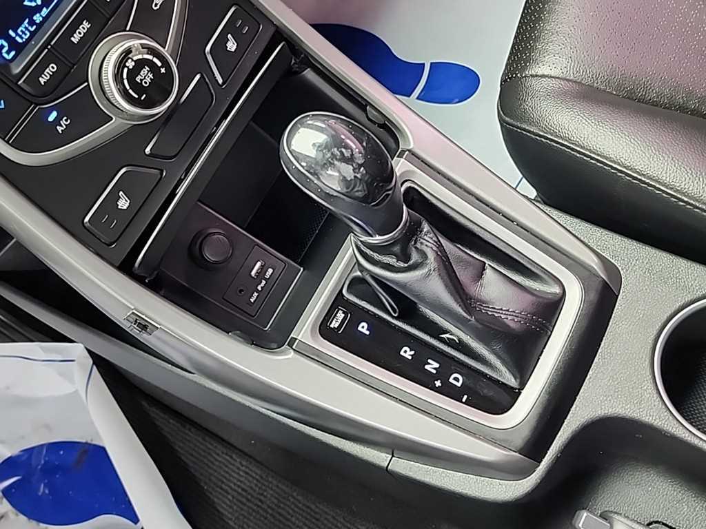 HYUNDAI Avante - Vista 8