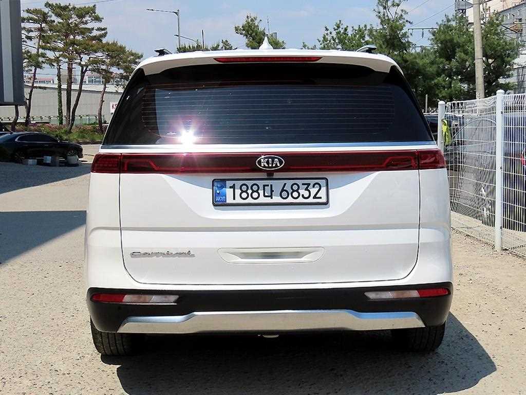 KIA Carnival - Vista 4