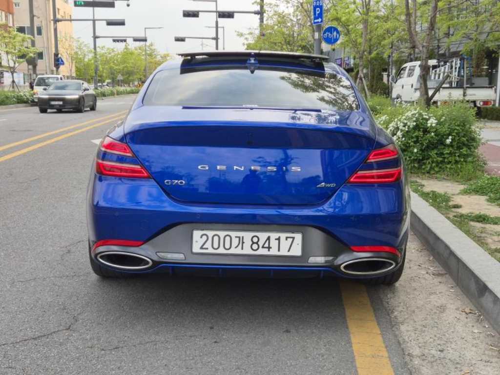 Genesis G70 - Vista 5