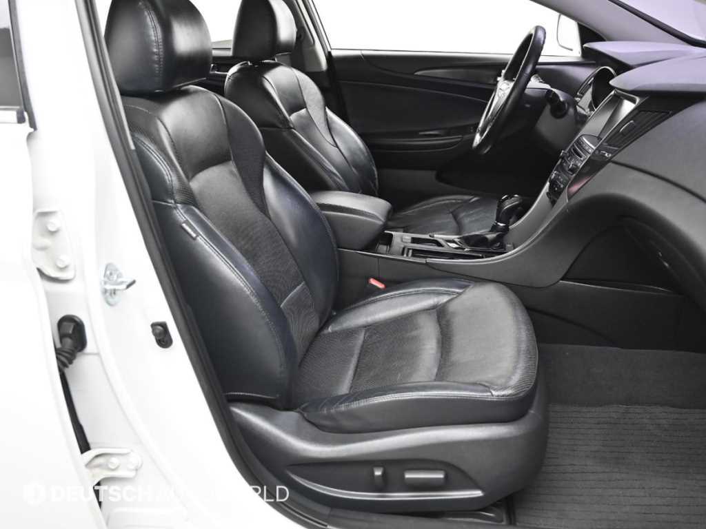 HYUNDAI Sonata - Vista 12