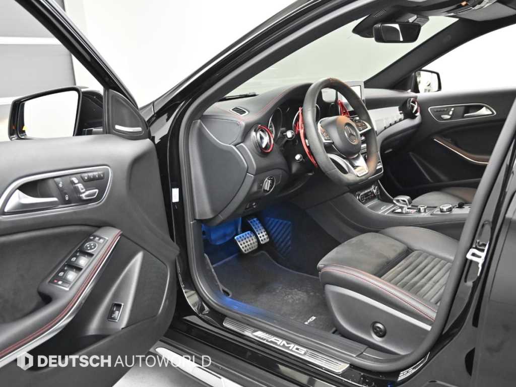 Mercedes Benz GLA Class - Vista 11