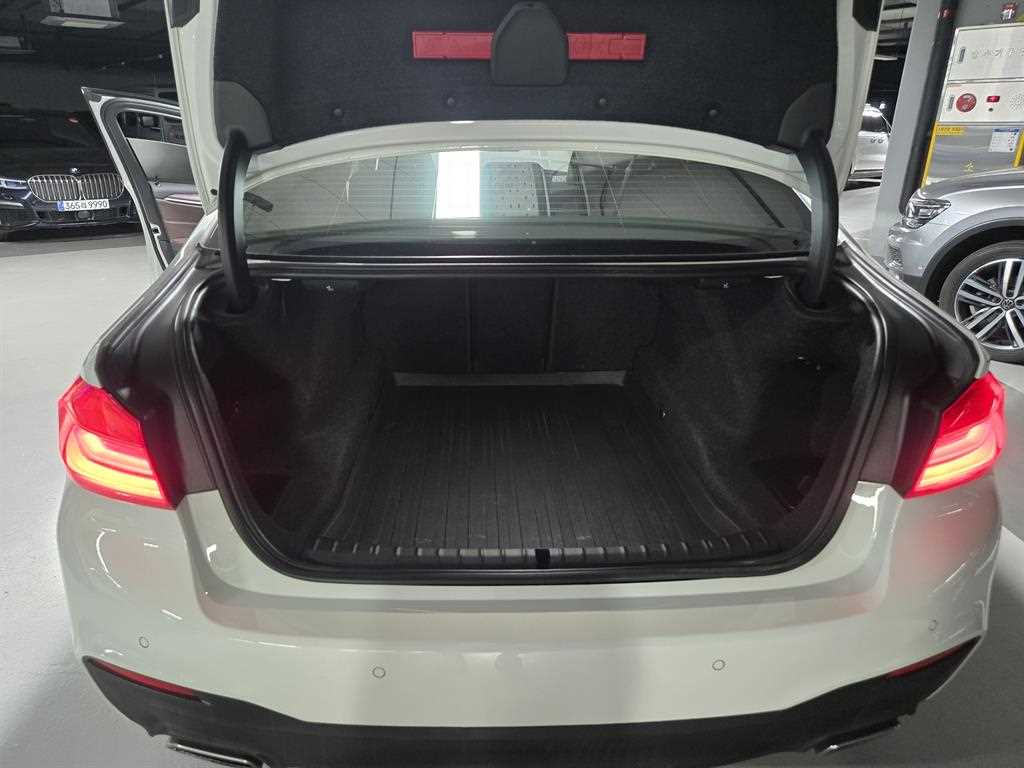 BMW 5 Series 2018 Blanco - Importación desde Corea - HF Imports Iquique - Foto 18