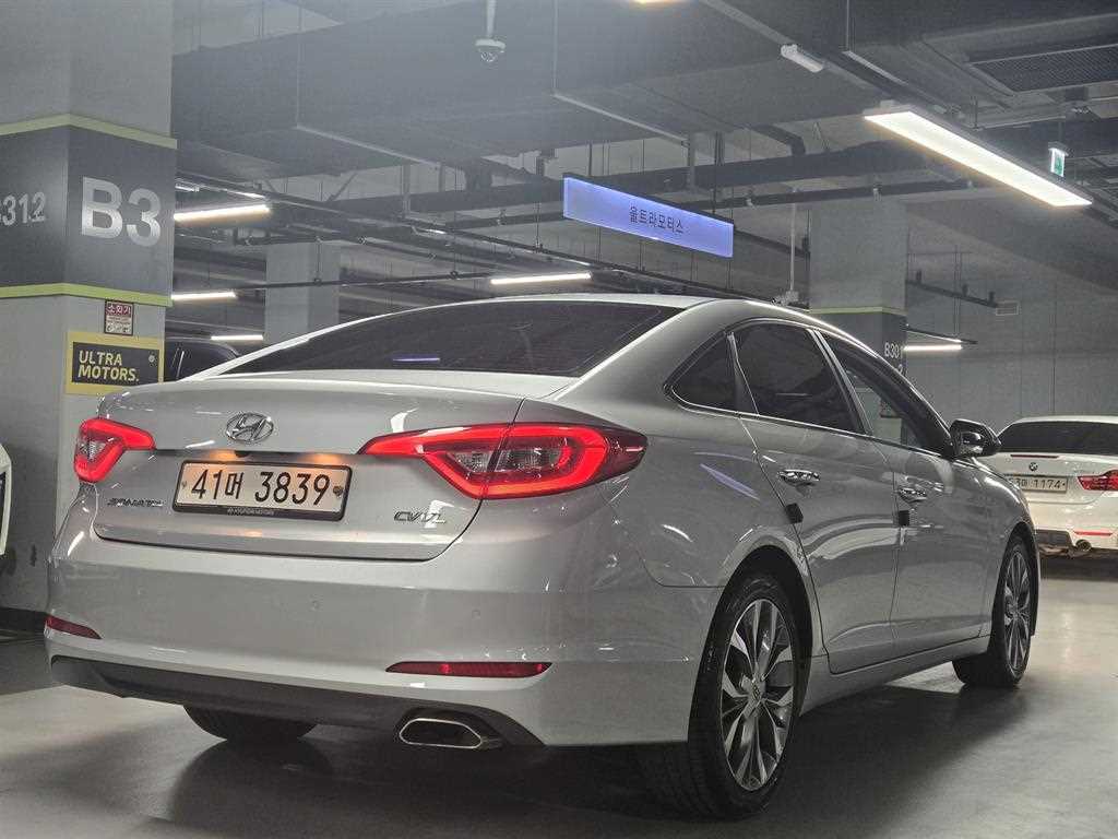 HYUNDAI Sonata - Vista 4