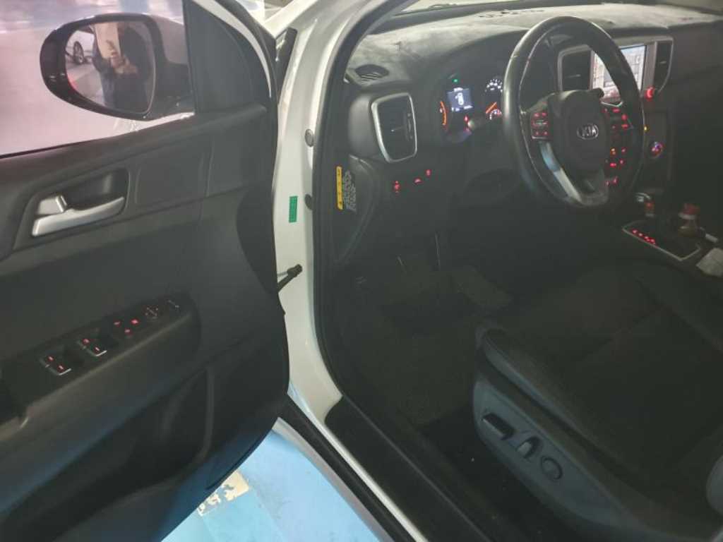 KIA Sportage - Vista 8