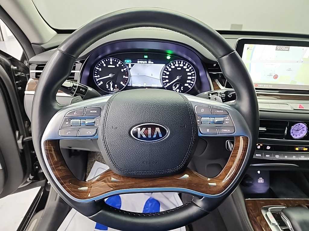 KIA K9 - Vista 9