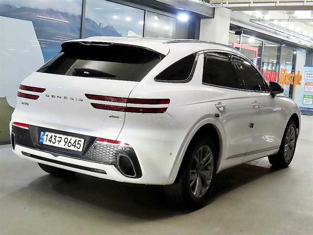 Genesis GV70 - Vista 4
