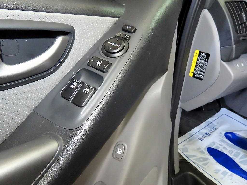 HYUNDAI Starex 2019 Negro - Importación desde Corea - HF Imports Iquique - Foto 13