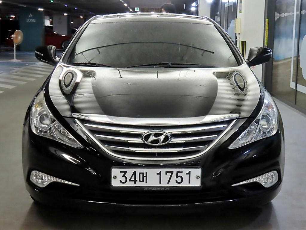 HYUNDAI Sonata - Vista 2