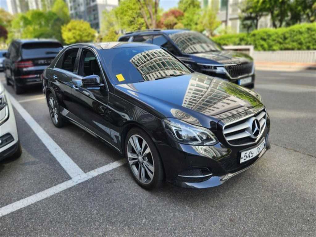 Mercedes Benz E class - Vista 3