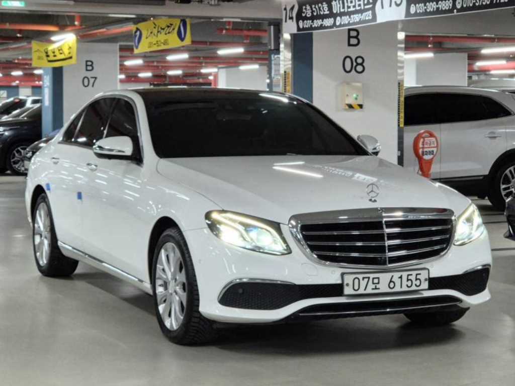 Mercedes Benz E class - Vista 2