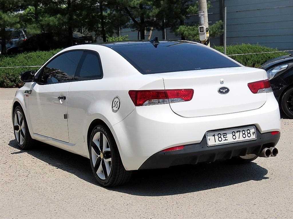 KIA Forte - Vista 3