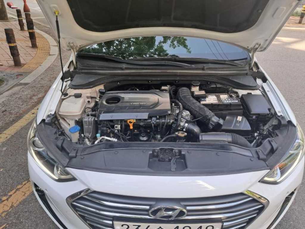HYUNDAI Avante 2018 Blanco - Importación desde Corea - HF Imports Iquique - Foto 20