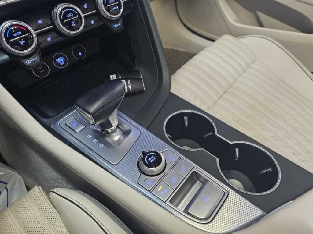 Genesis G70 - Vista 11