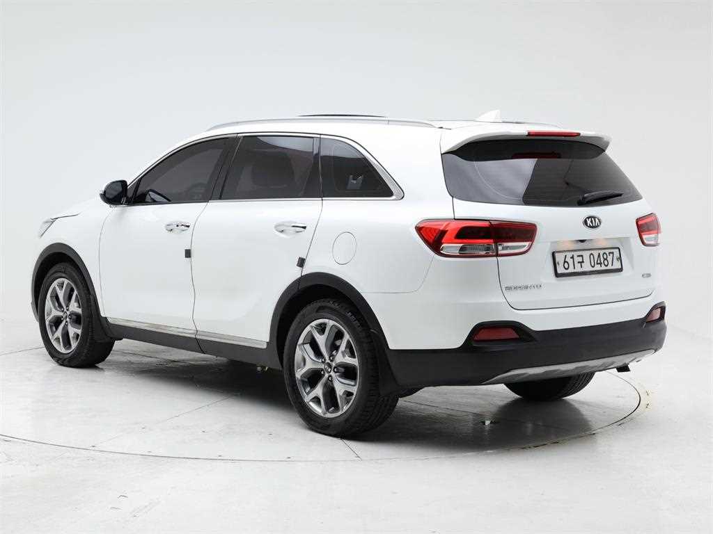 KIA Sorento - Vista 4