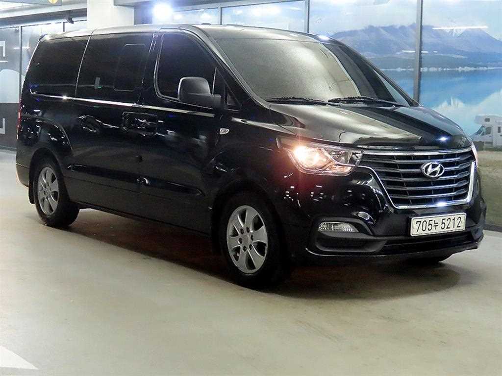 HYUNDAI Starex 2019 Negro - Importación desde Corea - HF Imports Iquique - Foto 1