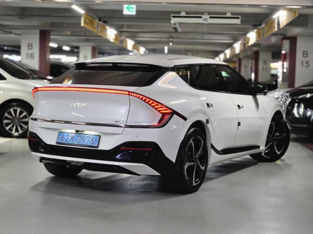 KIA EV6 - Vista 3
